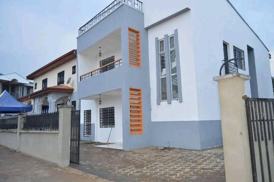 Duplex à vendre, Tsinga village, Yaoundé 