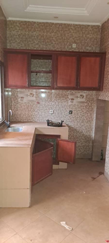 Triplex à vendre, Omnisport, Yaoundé 