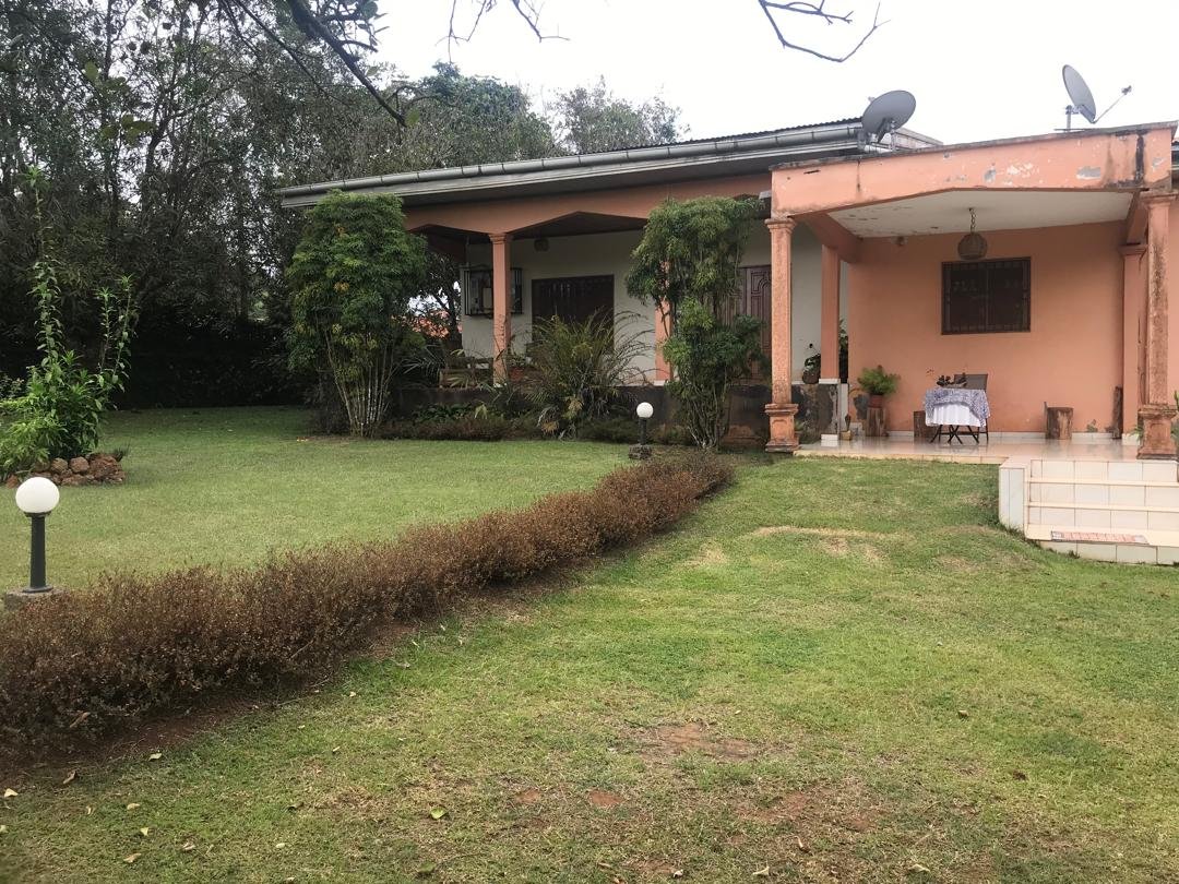 Villa meublée à louer, Nkolbisson, Yaoundé 