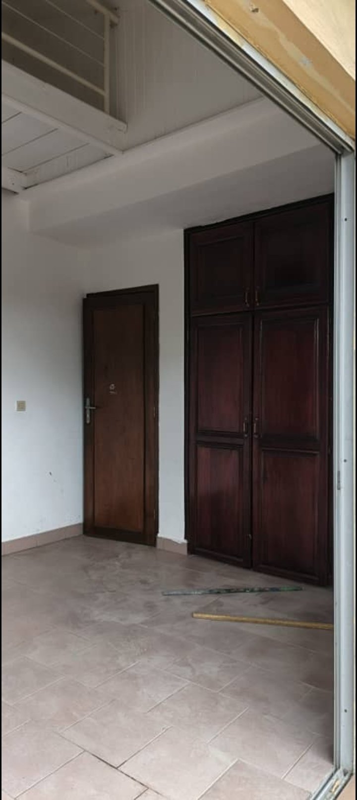 Magnifique appartement de 4 chambres a Bonapriso 