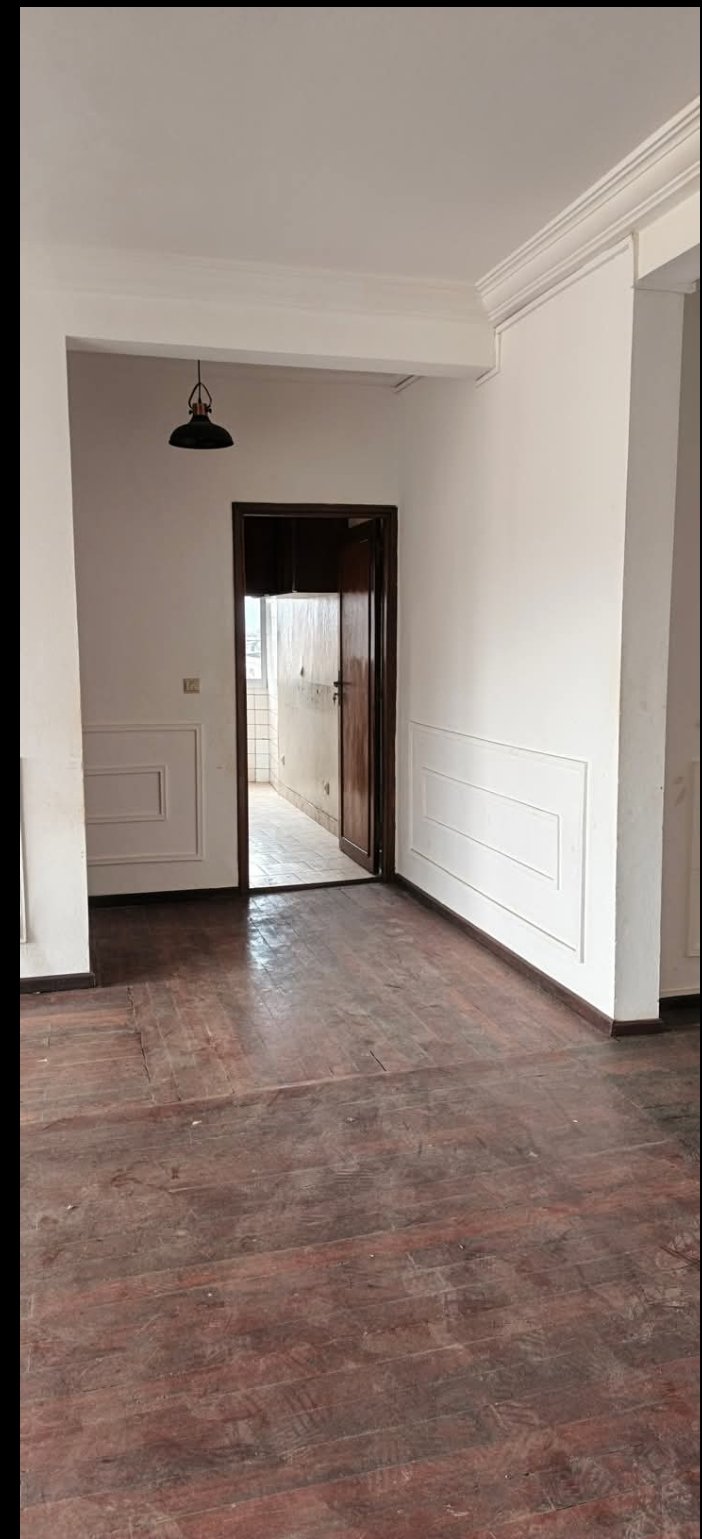 Appartement moderne de 4 chambres a Bonapriso 