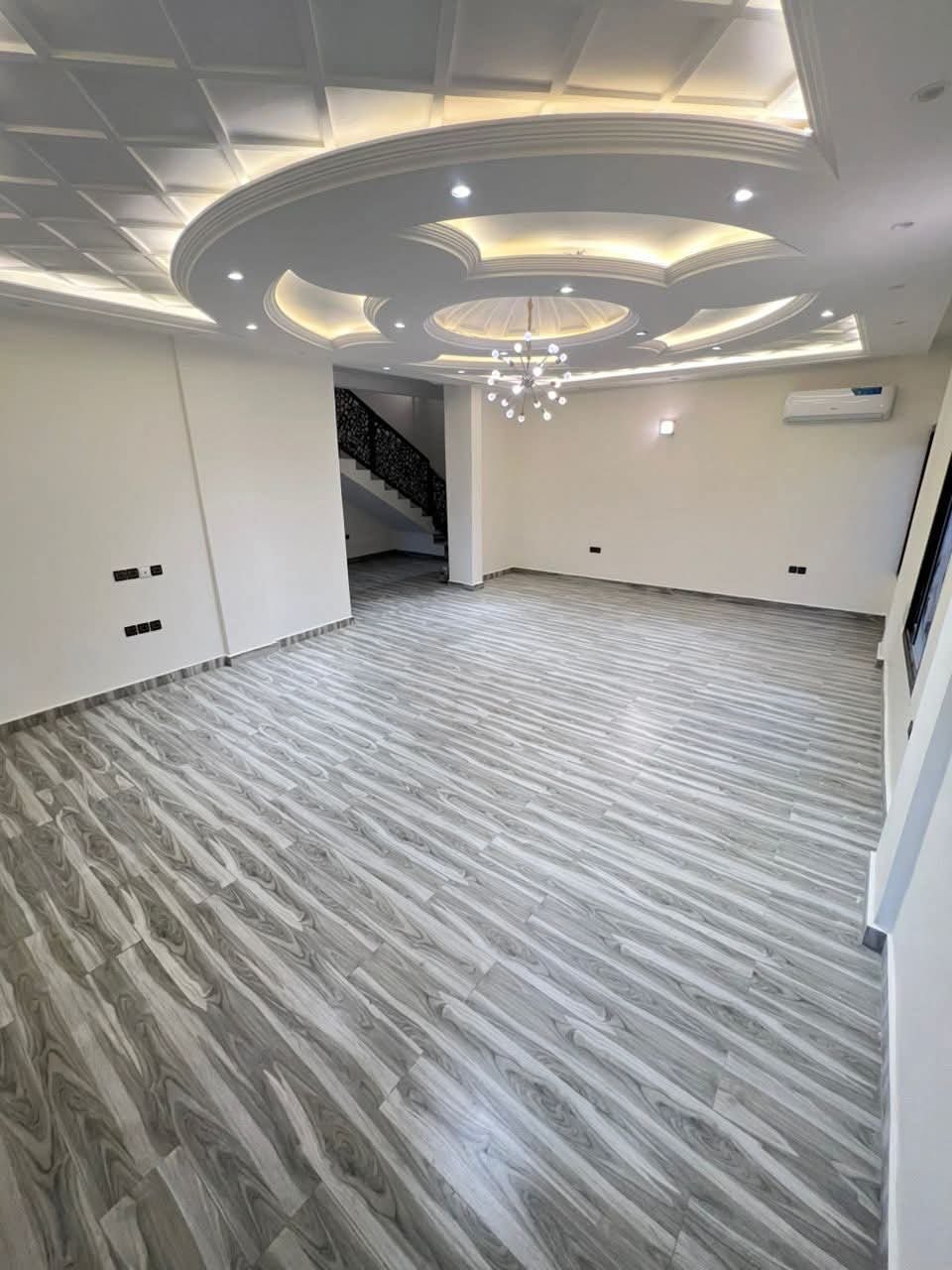 Duplex à louer, Logpom, Douala