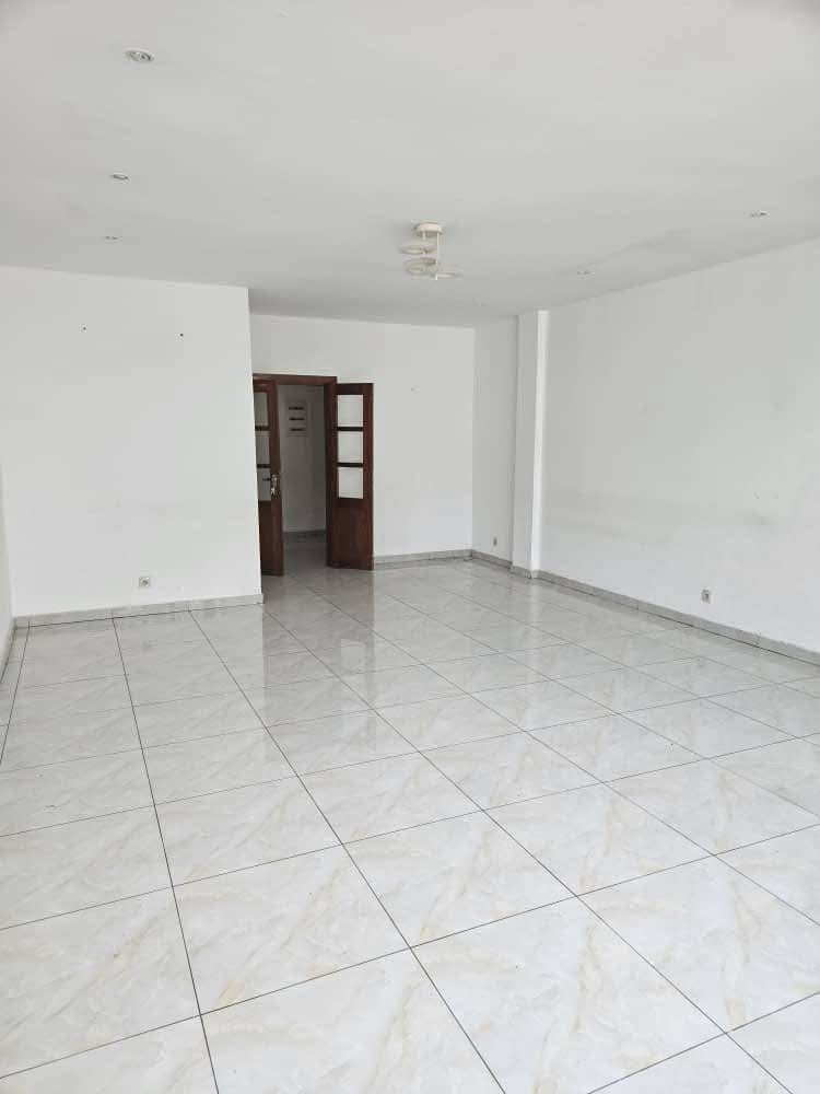 Appartement  à louer, Bonapriso, Douala 