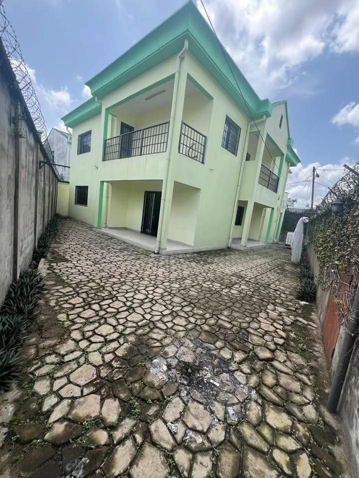 Duplex  à louer, Bonapriso, Douala 