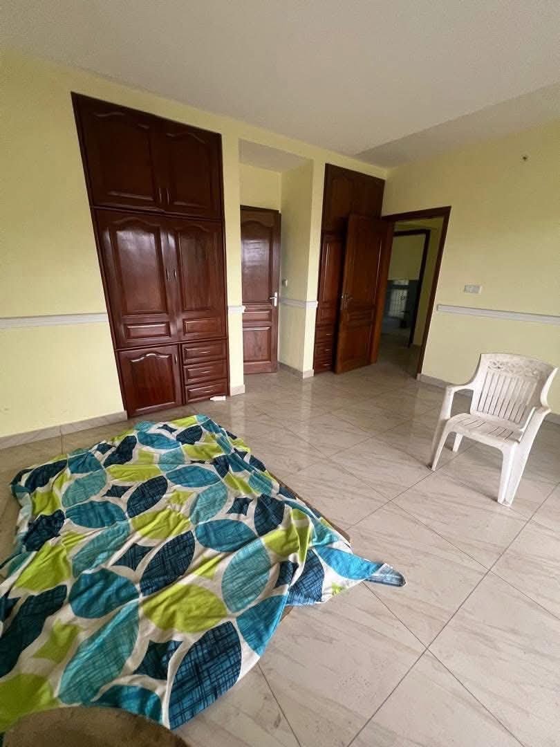 Duplex  à louer, Bonapriso, Douala 