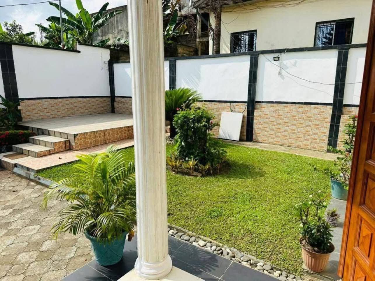 Duplex à vendre, Yassa, Douala  