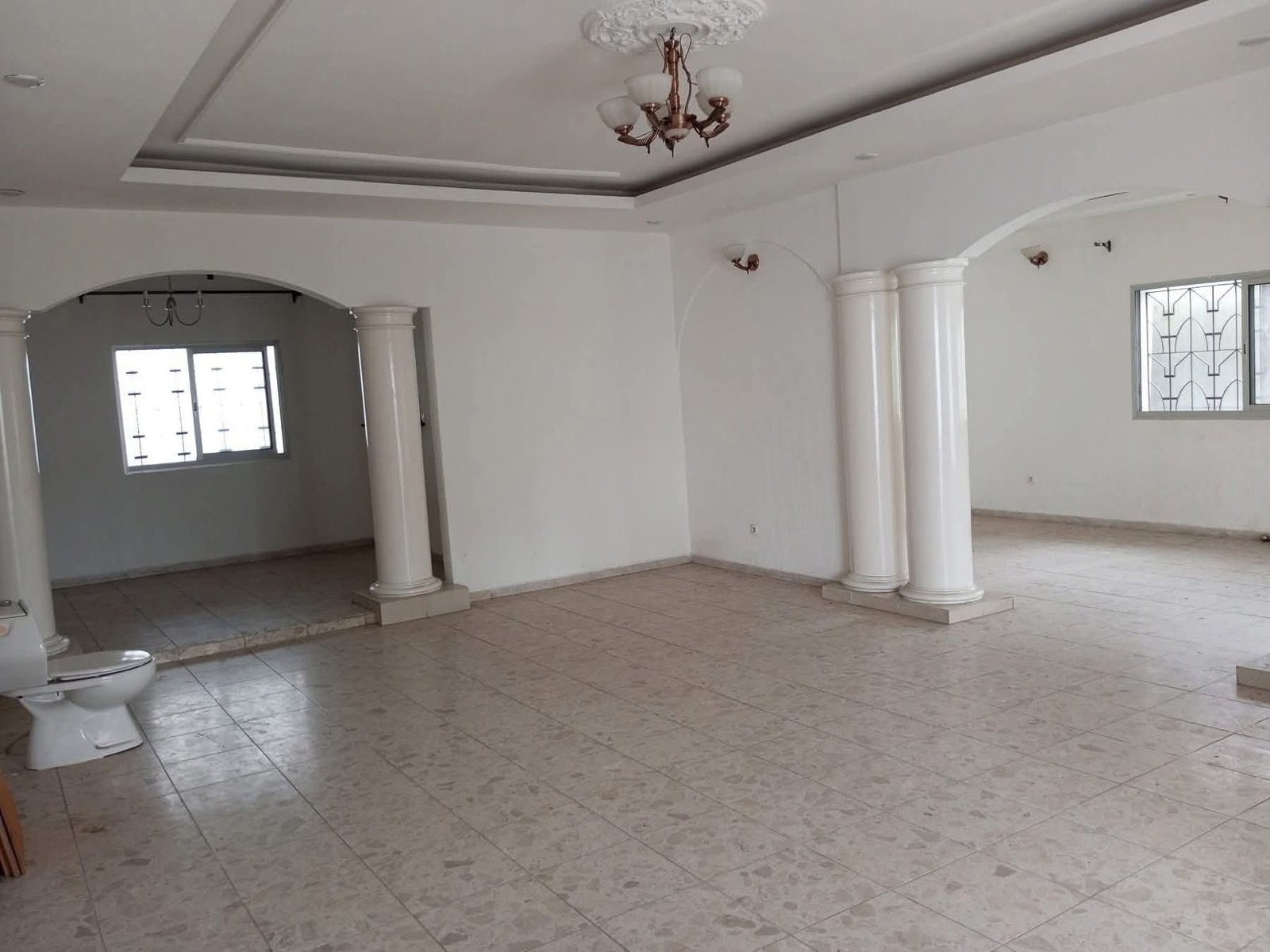 Duplex à louer, Bonapriso, Douala 