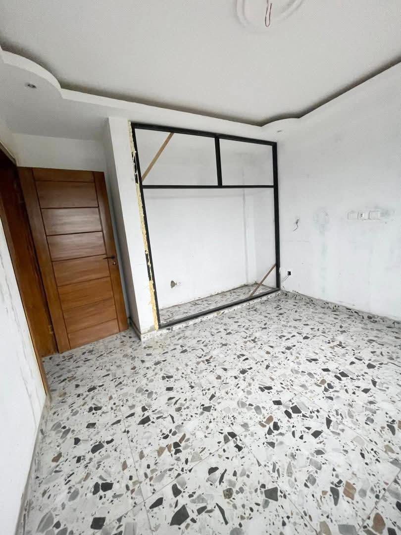 Studio à louer, Bonamoussadi, Douala 