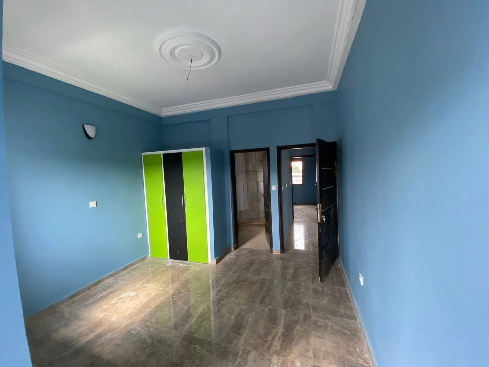 Studio à louer, Logpom, Douala 