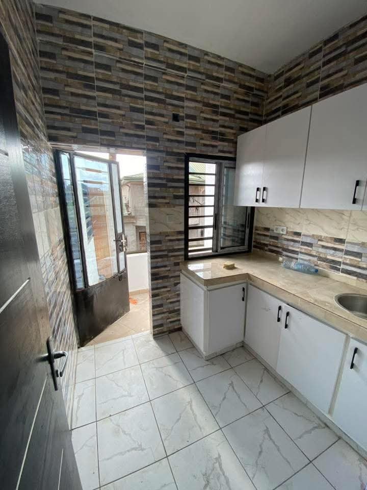 Studio à louer, Logpom, Douala 