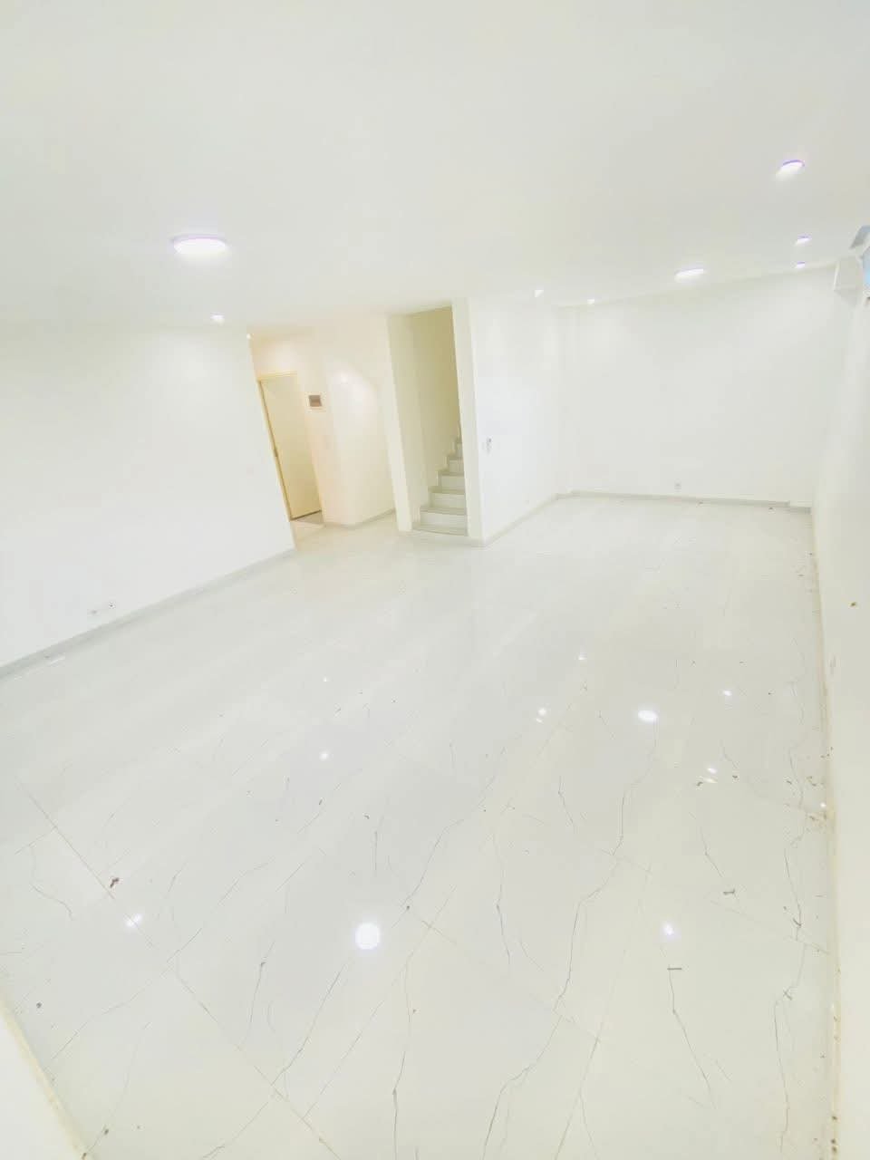 Duplex à vendre, Ndogbong, Douala 