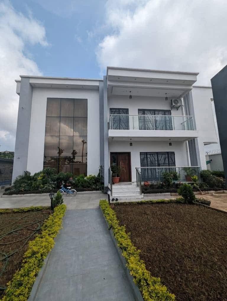 Duplex à Vendre, Odza Borne 12, Yaounde