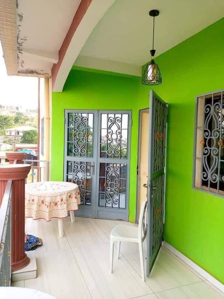 Appartement à Louer, Santa Barbara, Yaounde