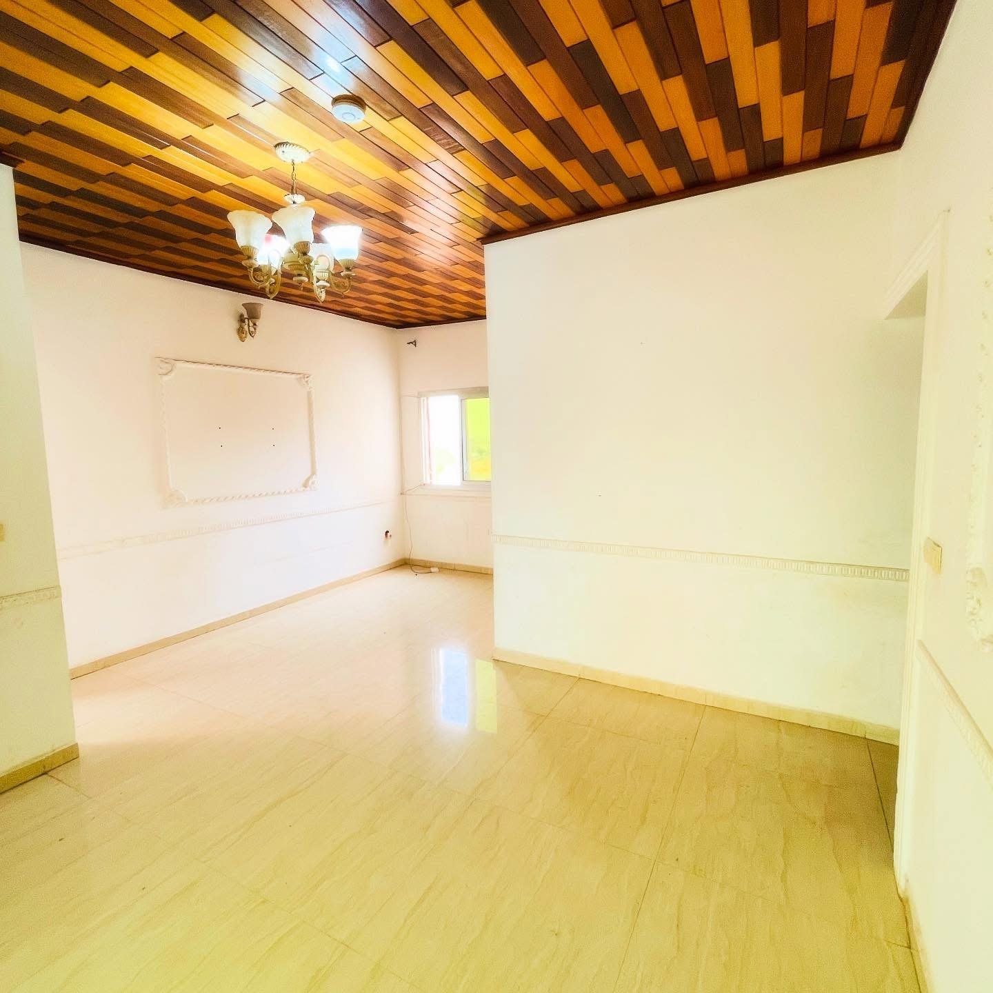 APPARTEMENT 2 CHAMBRES À LOUER À BASTOS 